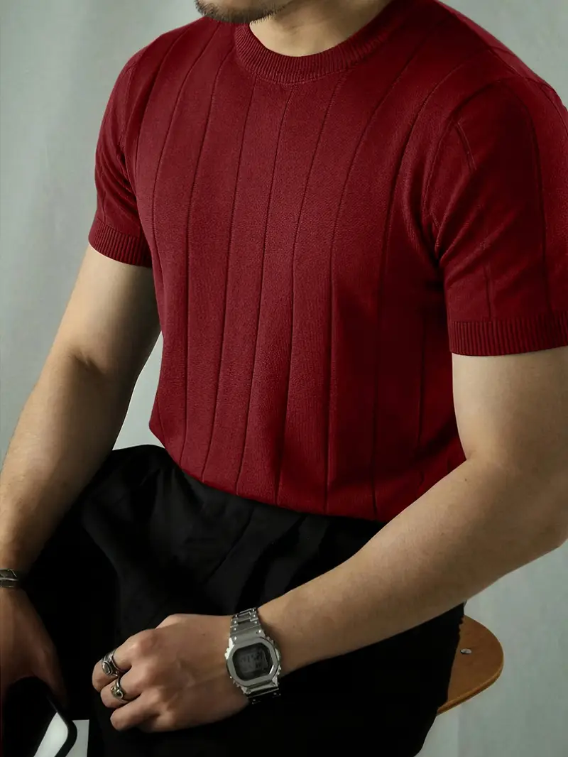 Men’s ribbed short-sleeve burgundy t-shirt with a crew neck and fitted design.